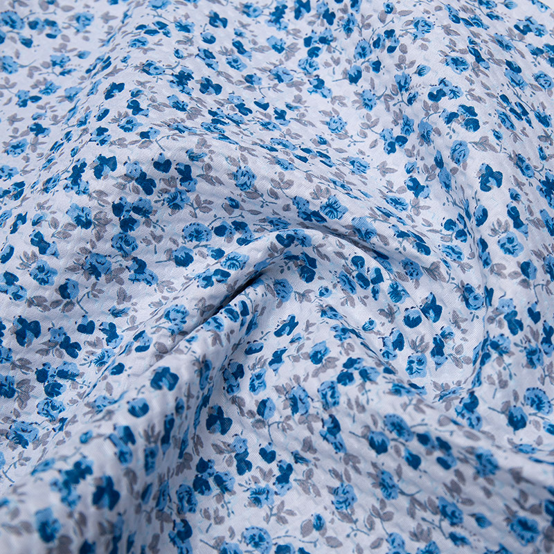 Kabarcık işleme ile basılmış dağıtım% 100 polyester kumaş küçük çiçek tasarımı